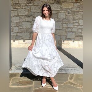 Elegant White Maxi Dress